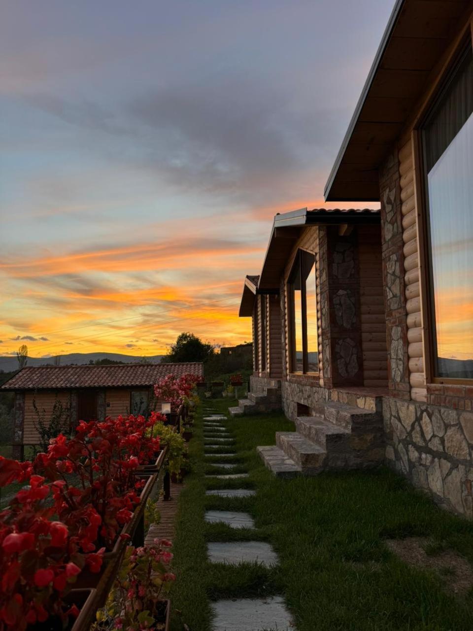 Si N'shpi Tande - Mrizi I Zanave Holiday home *